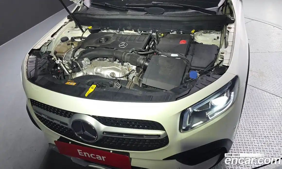 Mercedes-Benz GLB-Class 2021 2.0 Автомат в Москве № 207701, фото 19