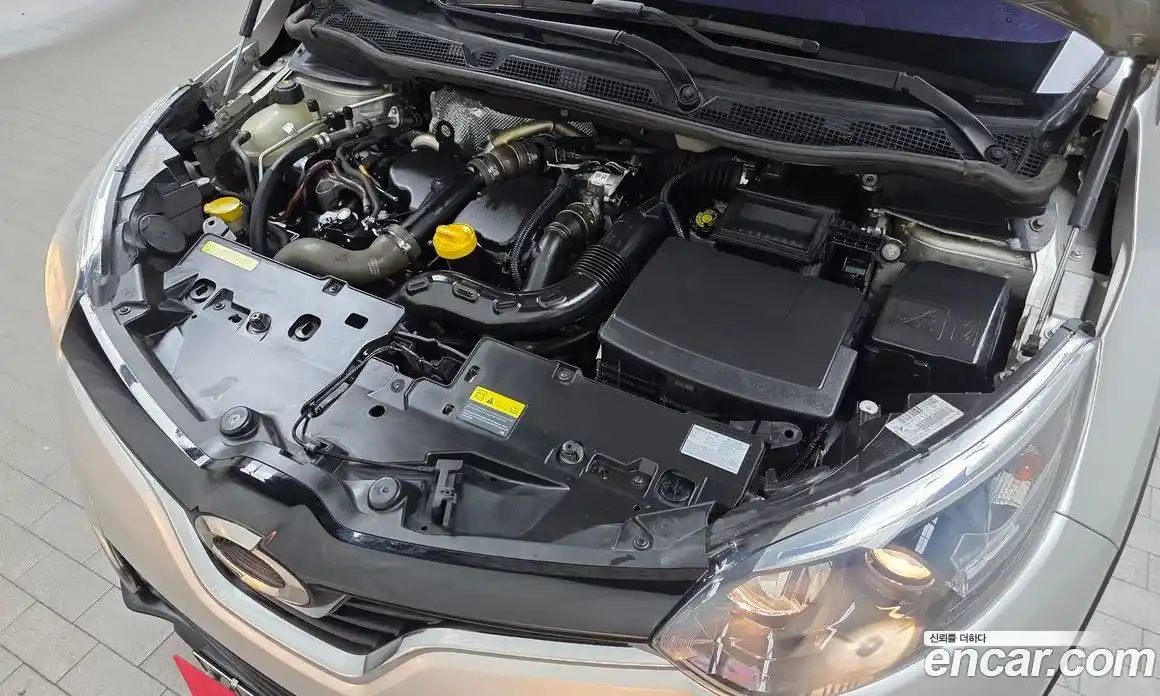 Renault QM3 2014 1.5 Автомат в Москве № 208687, фото 12