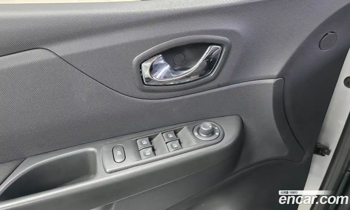 Renault QM3 2014 1.5 Автомат в Москве № 208687, фото 18