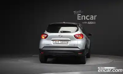 Renault QM3 2014 1.5 Автомат в Москве № 208687, миниатюра 4