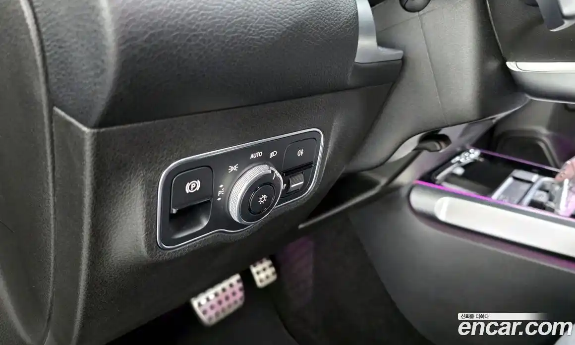 Mercedes-Benz GLB-Class 2020 2.0 Автомат в Москве № 211920, фото 15