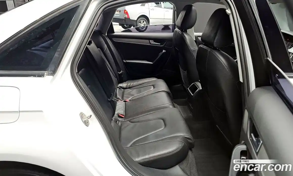 Audi A4 2010 2.0 Автомат в Москве № 212537, фото 15