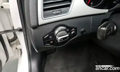 Audi A4 2010 2.0 Автомат в Москве № 212537, миниатюра 4