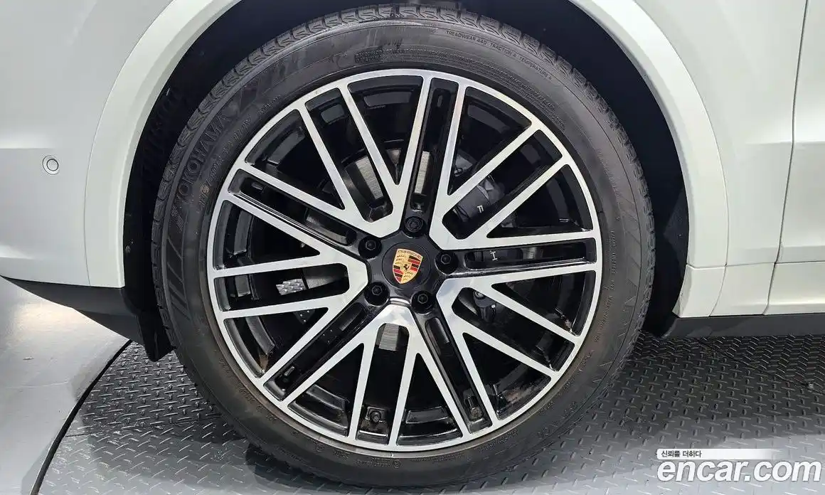 Porsche Cayenne 2025 3.0 Автомат в Москве № 212947, фото 16