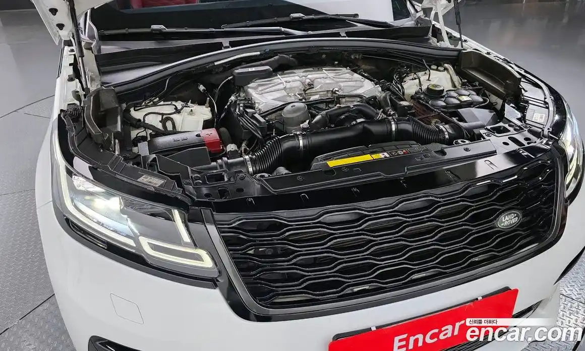 Land Rover Range-Rover Velar 2019 5.0 Автомат в Москве № 213526, фото 4