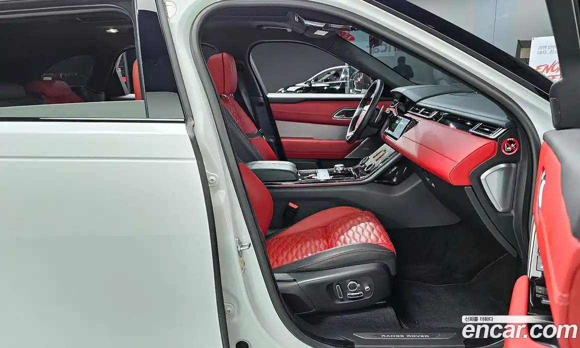 Land Rover Range-Rover Velar 2019 5.0 Автомат в Москве № 213526, фото 6