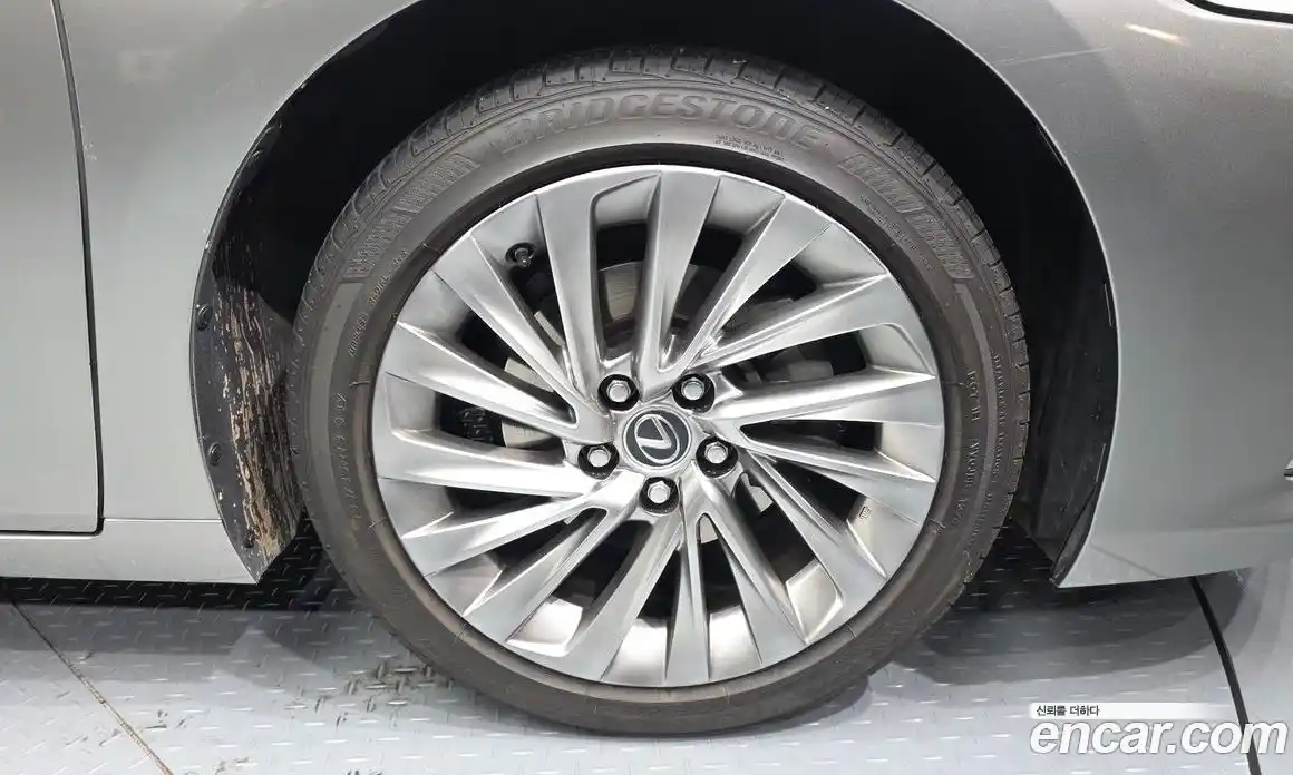 Lexus ES 2021 2.5 Автомат в Москве № 214660, фото 12