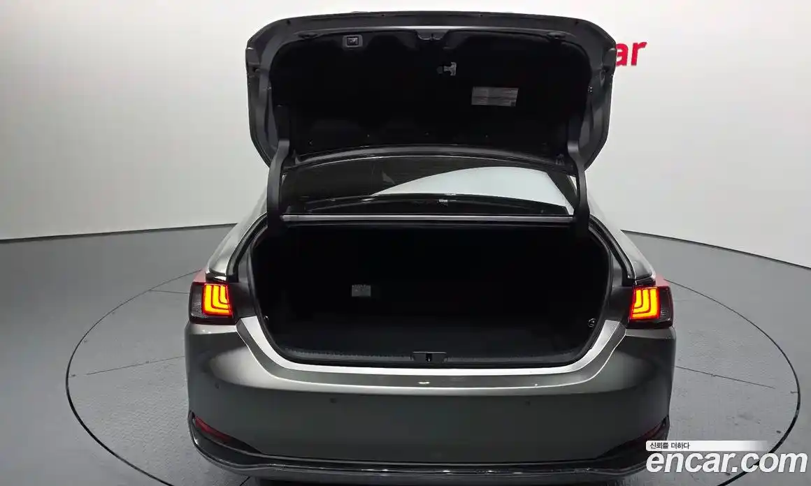 Lexus ES 2021 2.5 Автомат в Москве № 214660, фото 15