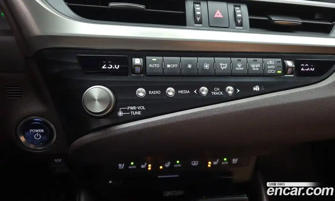 Lexus ES 2021 2.5 Автомат в Москве № 214660, фото 20