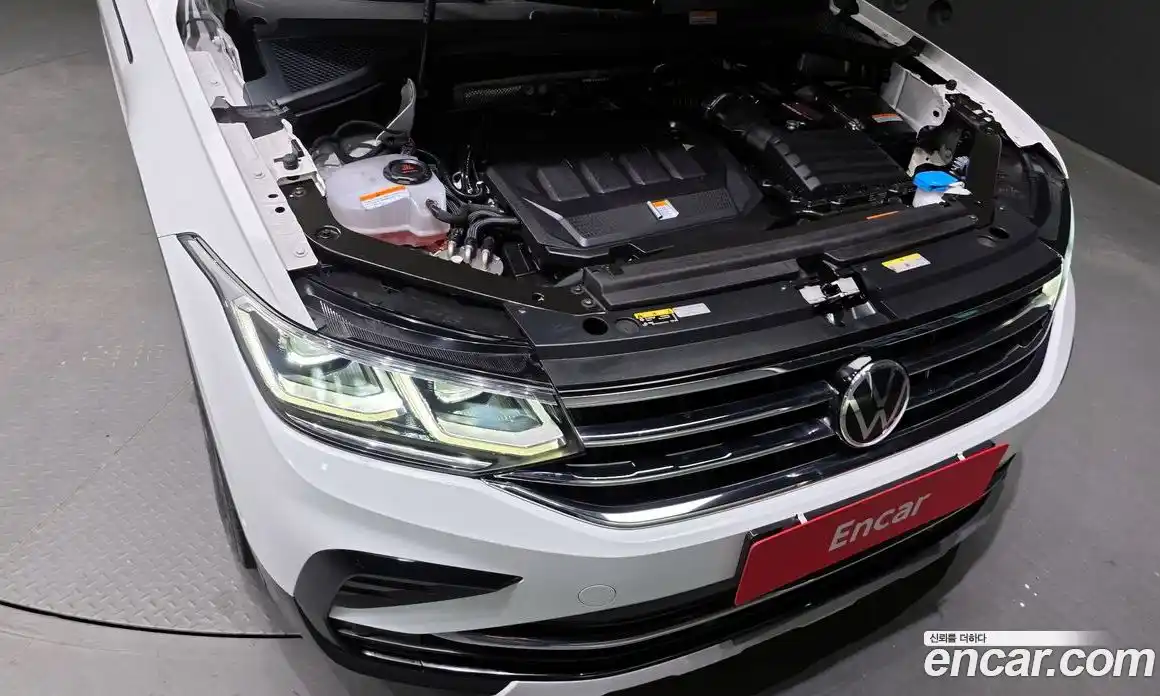 Volkswagen Tiguan 2022 2.0 Автомат в Москве № 214959, фото 16