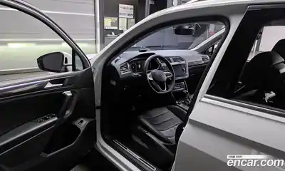 Volkswagen Tiguan 2022 2.0 Автомат в Москве № 214959, миниатюра 6