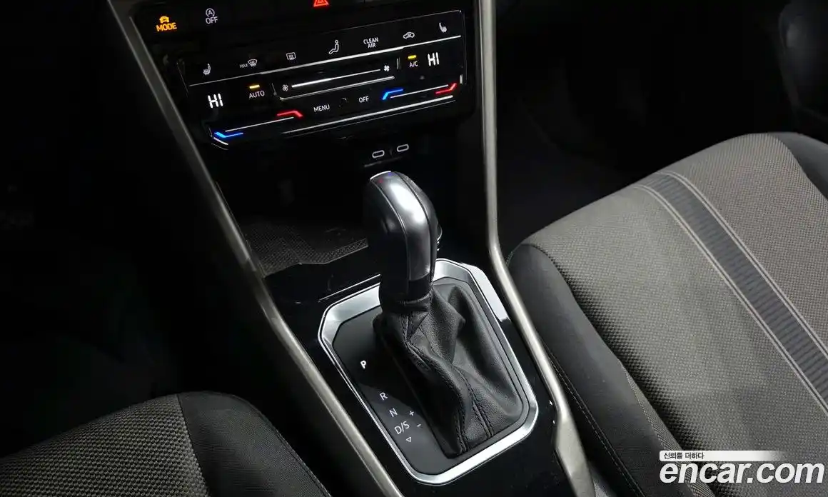 Volkswagen T-Roc 2021 2.0 Автомат в Москве № 215061, фото 13