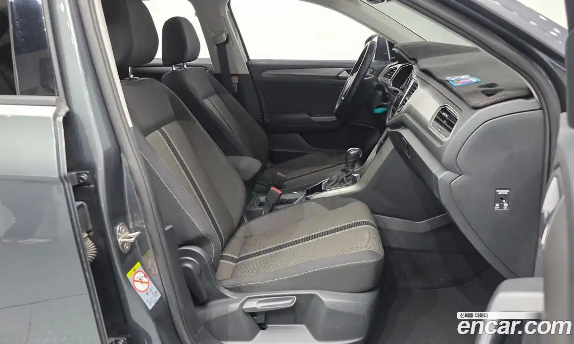 Volkswagen T-Roc 2021 2.0 Автомат в Москве № 215061, фото 20