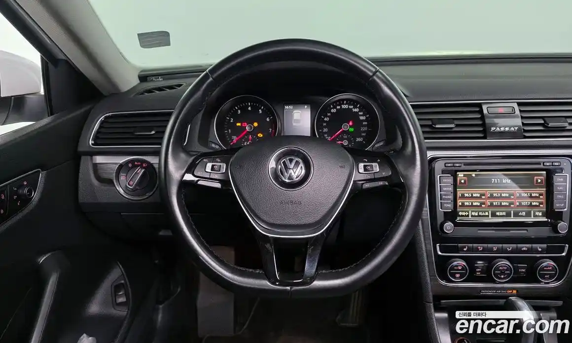 Volkswagen Passat 2018 2.0 Автомат в Москве № 215209, фото 11