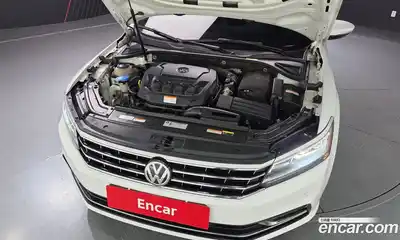 Volkswagen Passat 2018 2.0 Автомат в Москве № 215209, миниатюра 4