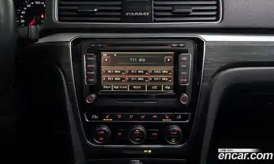 Volkswagen Passat 2018 2.0 Автомат в Москве № 215209, миниатюра 5