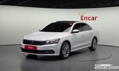 Volkswagen Passat 2018 2.0 Автомат в Москве № 215209, миниатюра 8