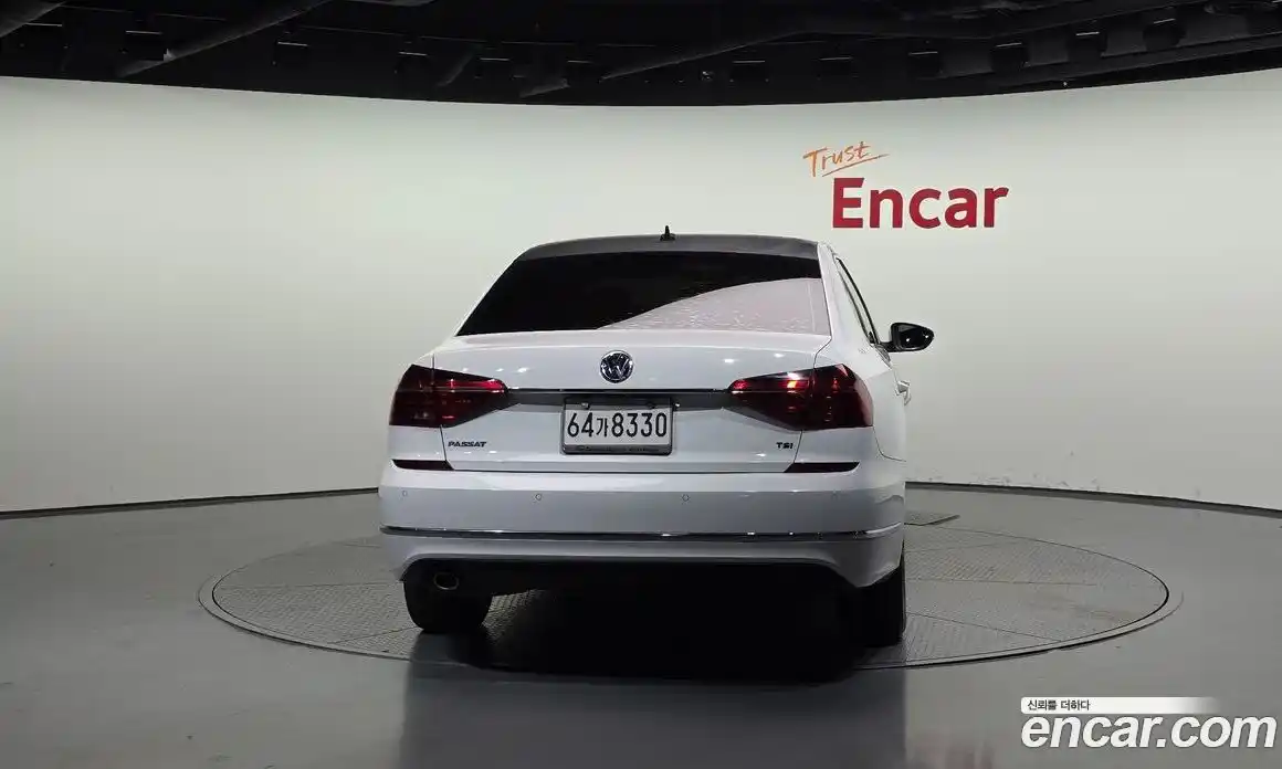 Volkswagen Passat 2018 2.0 Автомат в Москве № 215209, фото 10