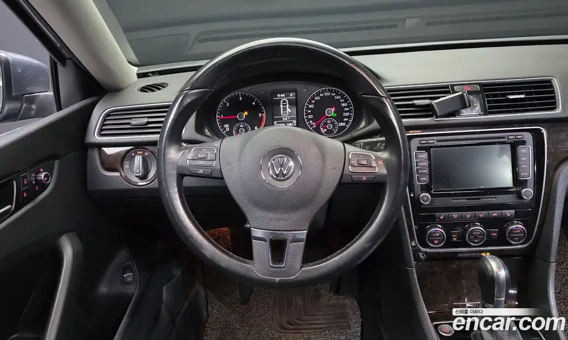 Volkswagen Passat 2015 2.0 Автомат в Москве № 215346, фото 18