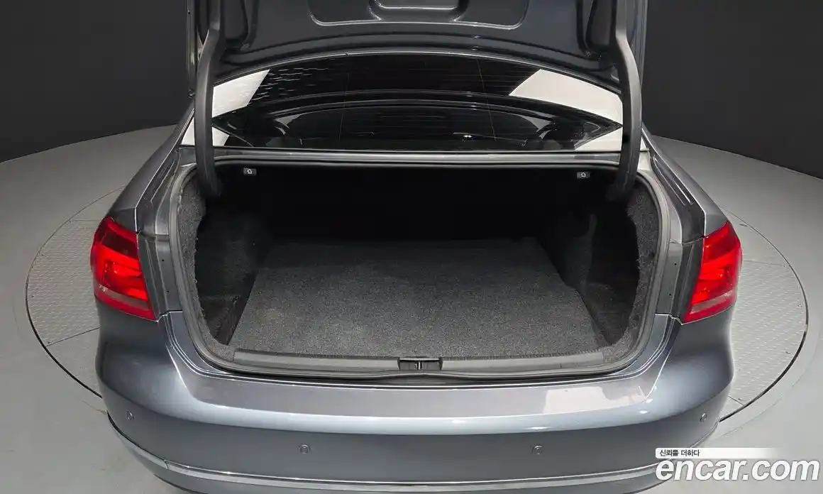 Volkswagen Passat 2015 2.0 Автомат в Москве № 215346, фото 19