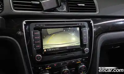 Volkswagen Passat 2015 2.0 Автомат в Москве № 215346, миниатюра 2