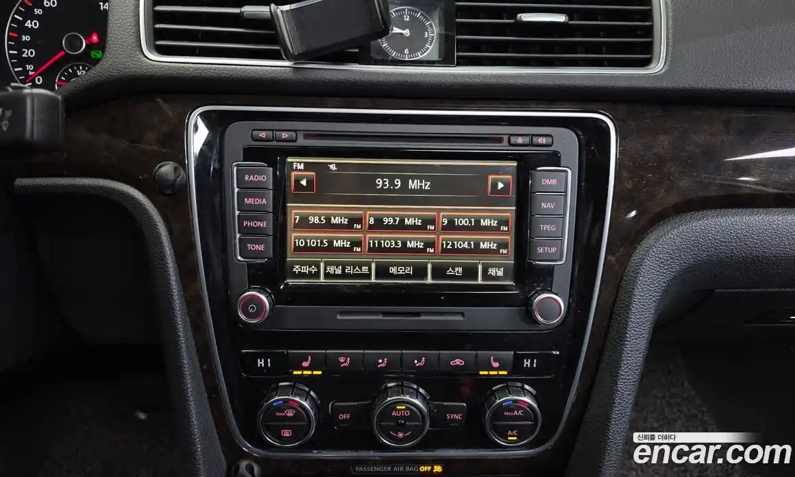 Volkswagen Passat 2015 2.0 Автомат в Москве № 215346, фото 8