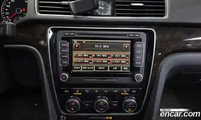 Volkswagen Passat 2015 2.0 Автомат в Москве № 215346, миниатюра 8