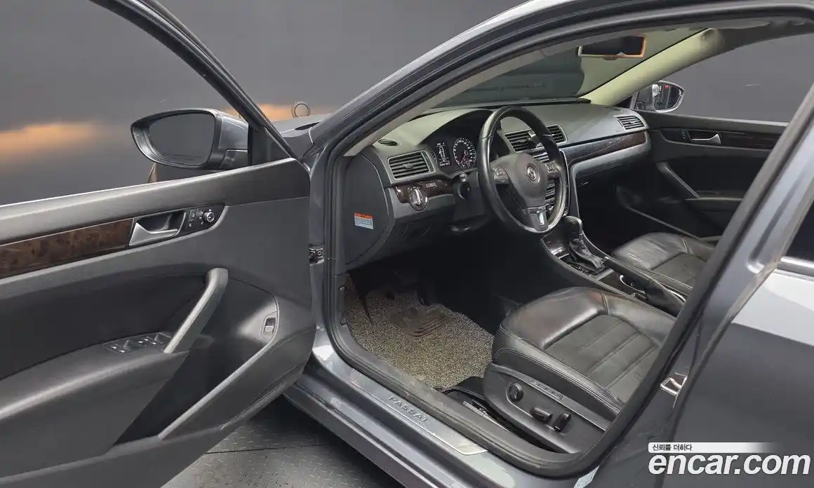 Volkswagen Passat 2015 2.0 Автомат в Москве № 215346, фото 10