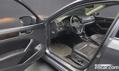 Volkswagen Passat 2015 2.0 Автомат в Москве № 215346, миниатюра 10