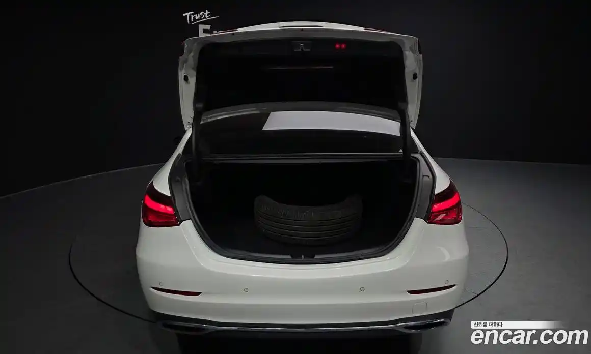 Mercedes-Benz C-Class 2023 2.0 Автомат в Москве № 220653, фото 8