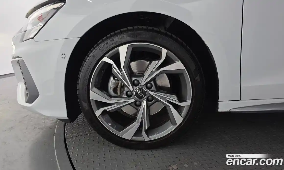 Audi A3 2023 2.0 Автомат в Москве № 222996, фото 19