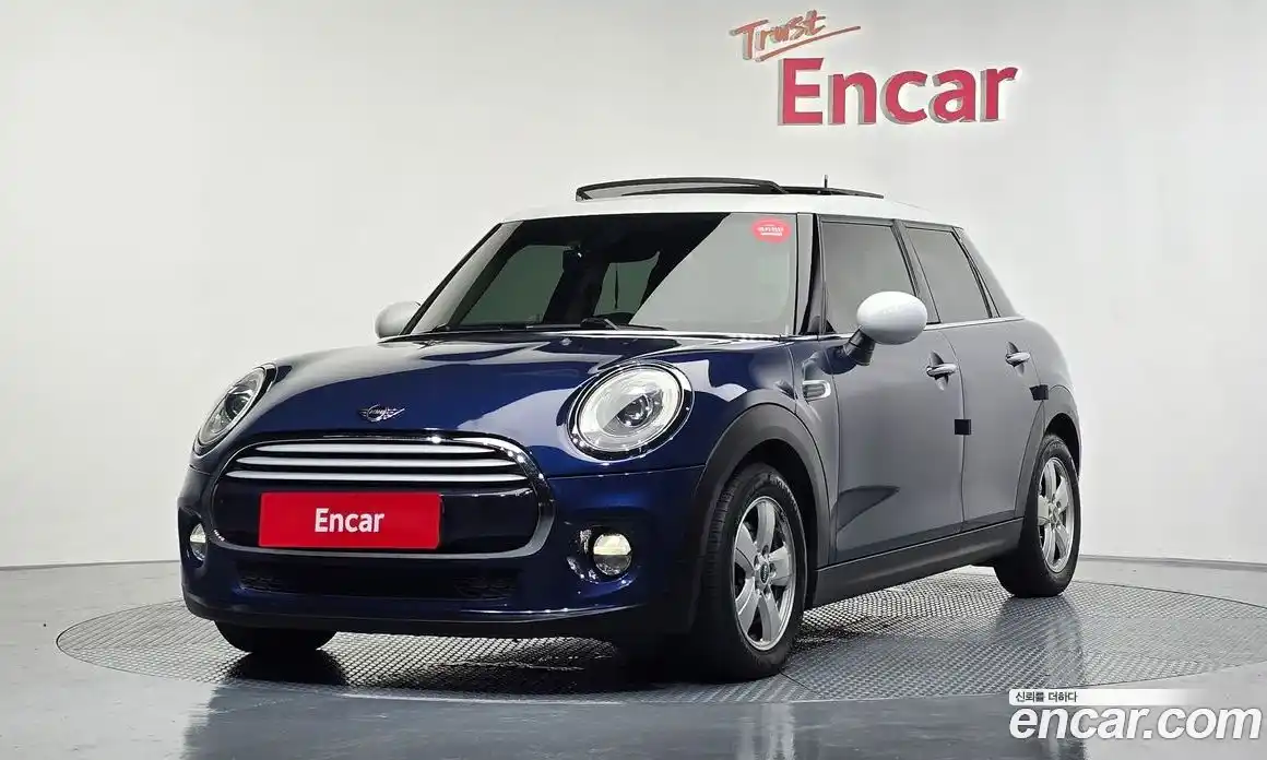 Mini Cooper 2015 1.5 Автомат в Москве № 223107, фото 11