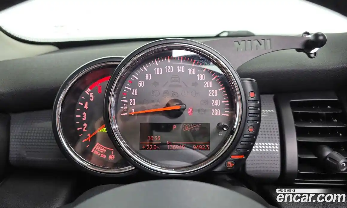 Mini Cooper 2015 1.5 Автомат в Москве № 223107, фото 18