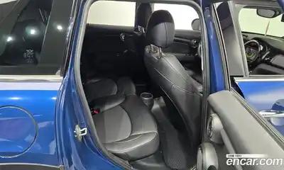 Mini Cooper 2015 1.5 Автомат в Москве № 223107, миниатюра 4