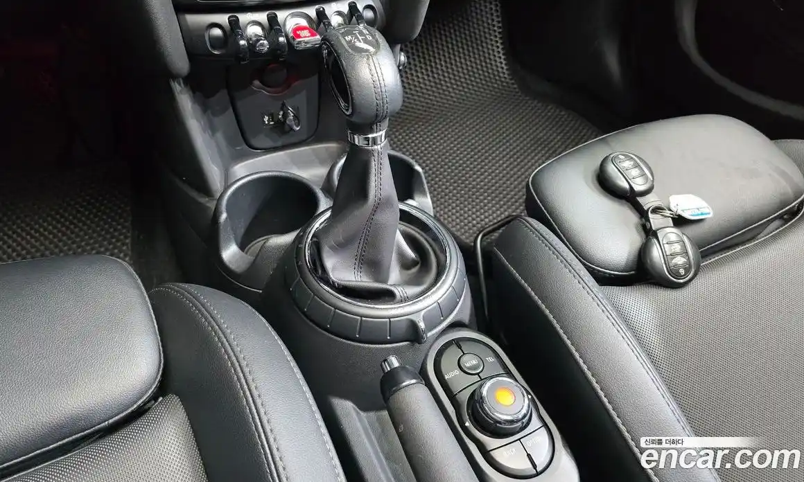 Mini Cooper 2015 1.5 Автомат в Москве № 223107, фото 7