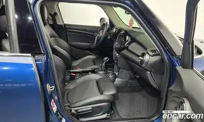 Mini Cooper 2015 1.5 Автомат в Москве № 223107, миниатюра 8