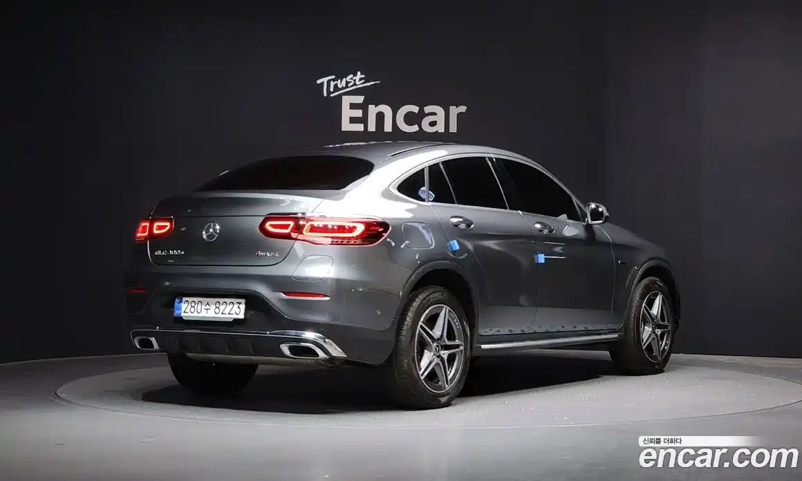 Mercedes-Benz GLC-Class 2021 2.0 Автомат в Москве № 225025, фото 1