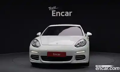 Porsche Panamera, 2015