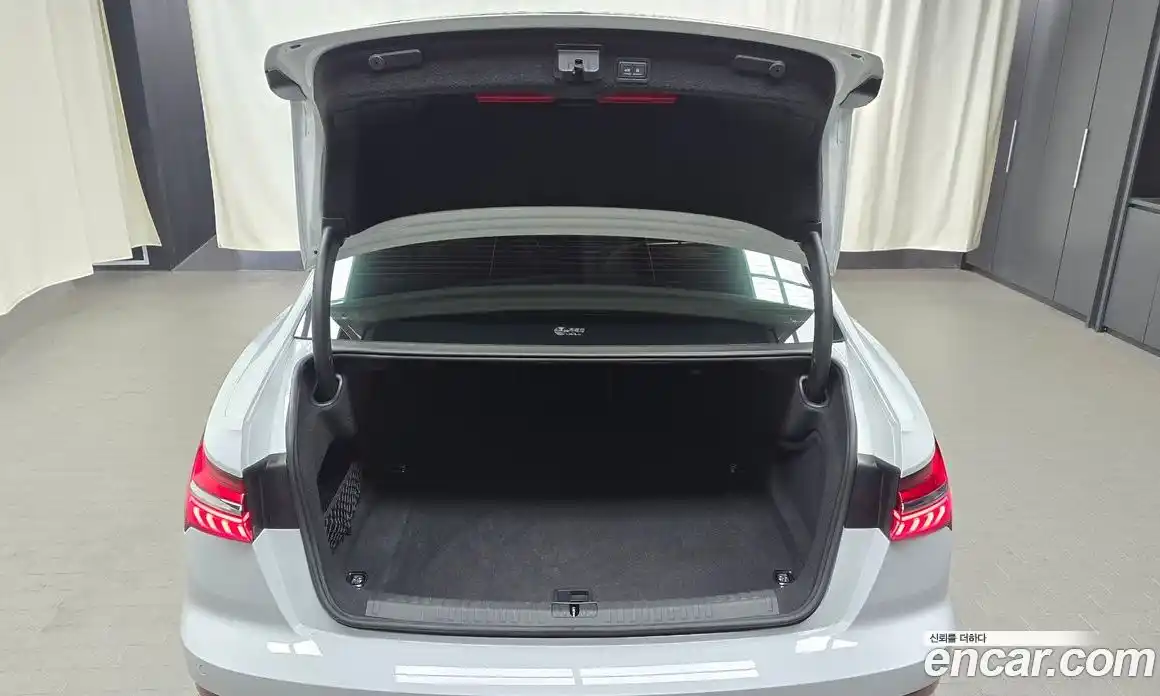 Audi A6 2023 2.0 Автомат в Москве № 229722, фото 18