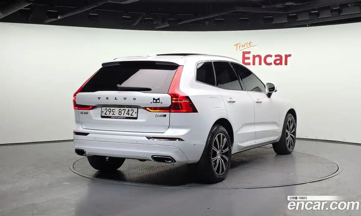Volvo XC60 2018 2.0 Автомат в Москве № 230608, фото 17