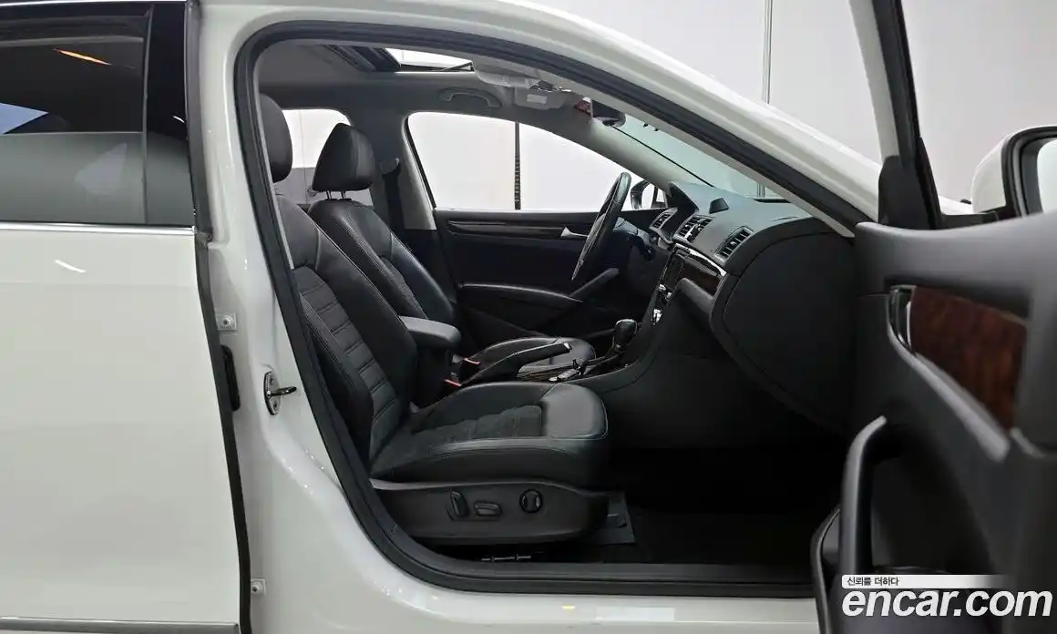 Volkswagen Passat 2012 2.0 Автомат в Москве № 232082, фото 12