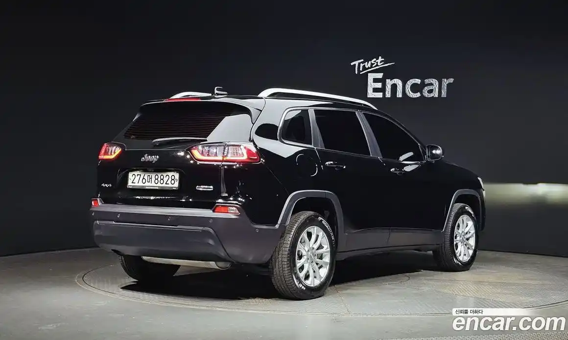 Jeep Cherokee 2019 2.4 Автомат в Москве № 232650, фото 13