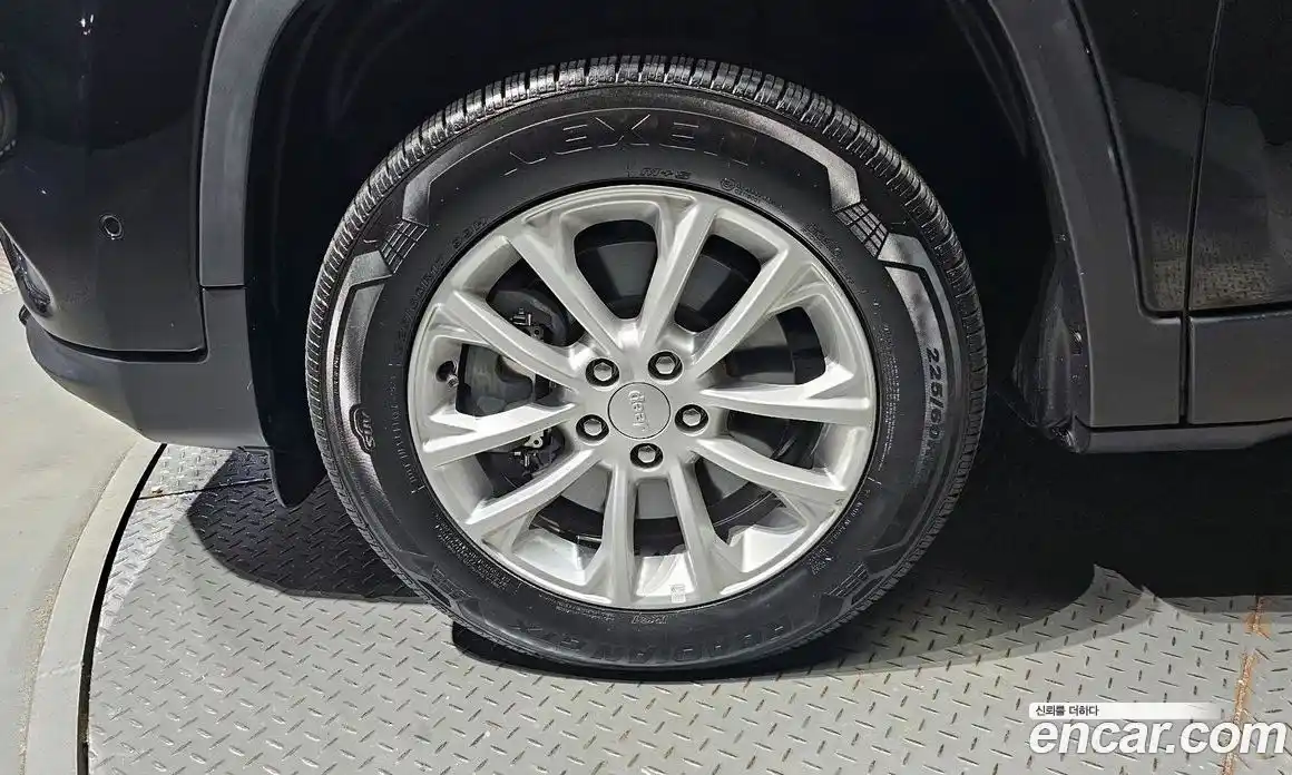 Jeep Cherokee 2019 2.4 Автомат в Москве № 232650, фото 8