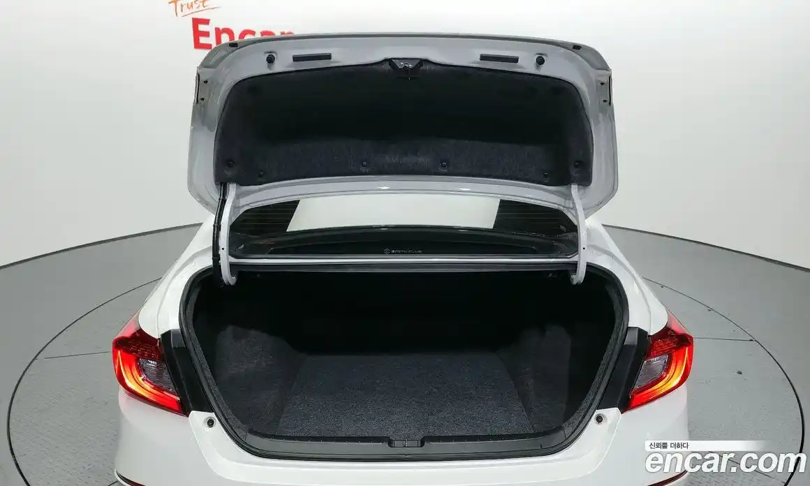 Honda Accord 2018 2.0 Автомат в Москве № 232910, фото 15