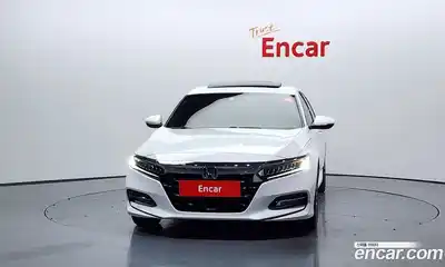 Honda Accord 2018 2.0 Автомат в Москве № 232910, миниатюра 4
