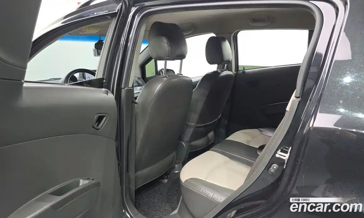 Chevrolet Matiz 2010 1.0 Автомат в Москве № 239179, фото 9