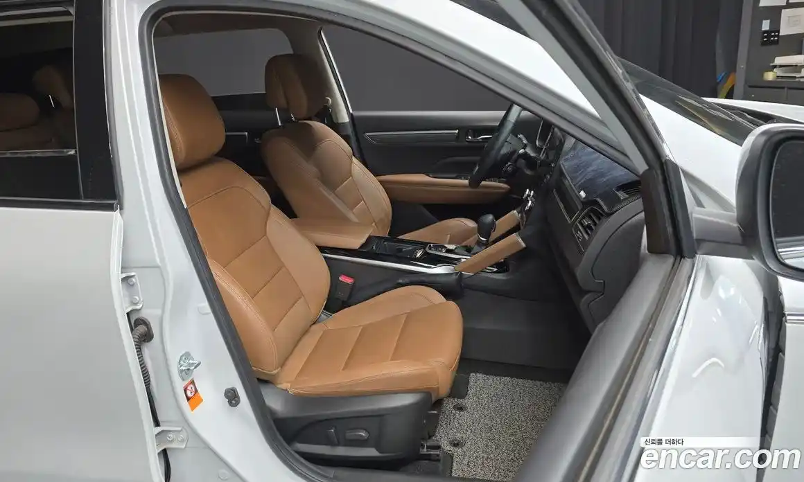 Renault QM6 2023 2.0 Автомат в Москве № 264679, фото 13