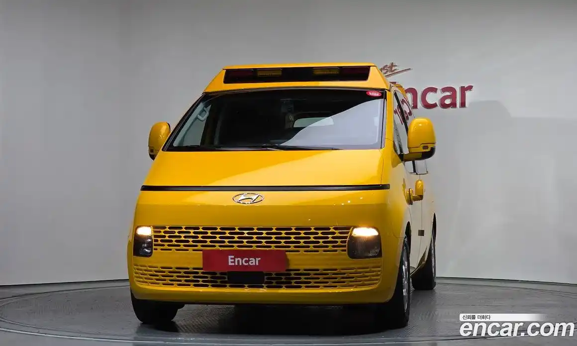 Hyundai Staria 2023 3.5 Автомат в Москве № 267277, фото 12