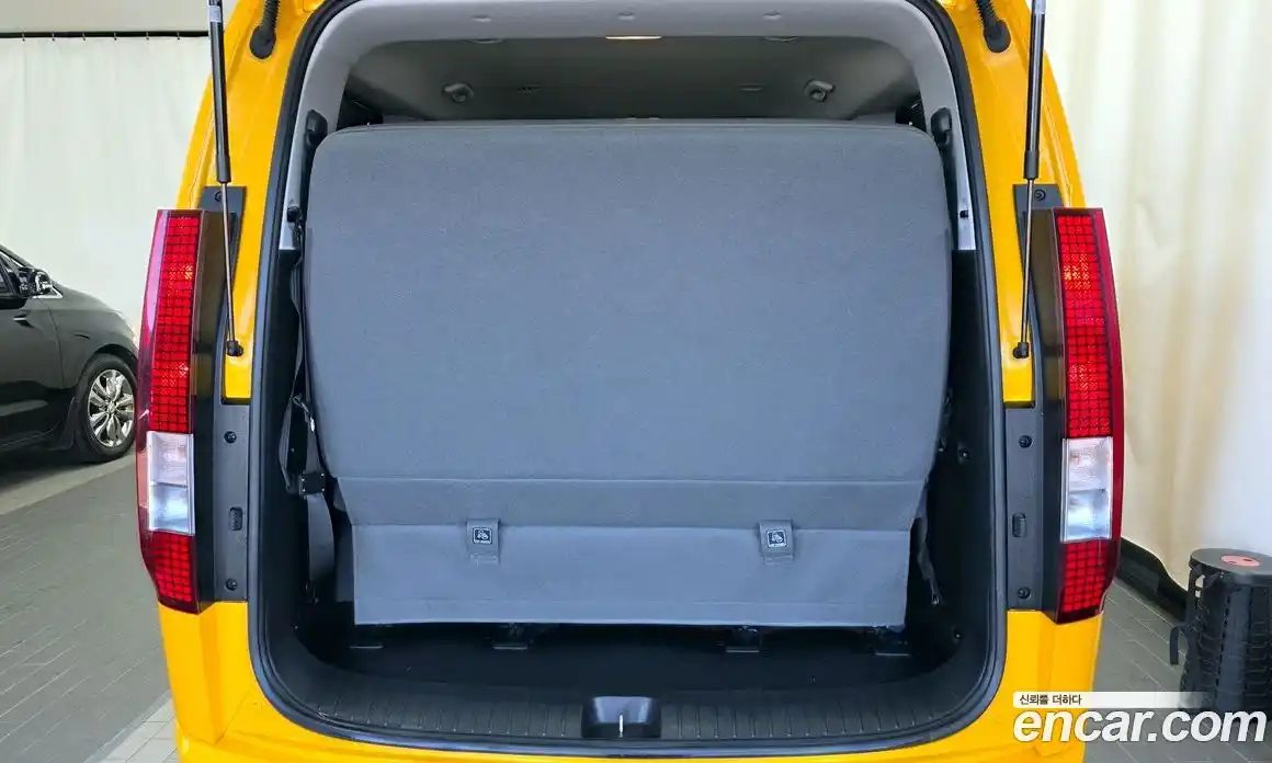 Hyundai Staria 2023 3.5 Автомат в Москве № 267277, фото 20