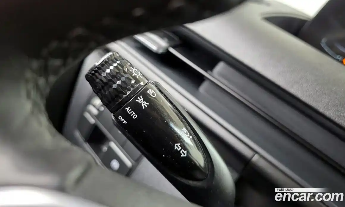 Hyundai Staria 2023 3.5 Автомат в Москве № 267277, фото 4